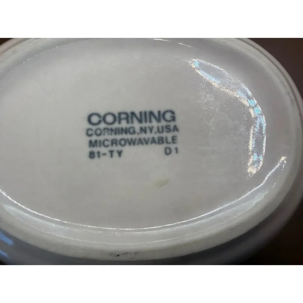 Vintage Corning Ware White Gravy Boat Creamer Sauce Pitcher 81-TY D1